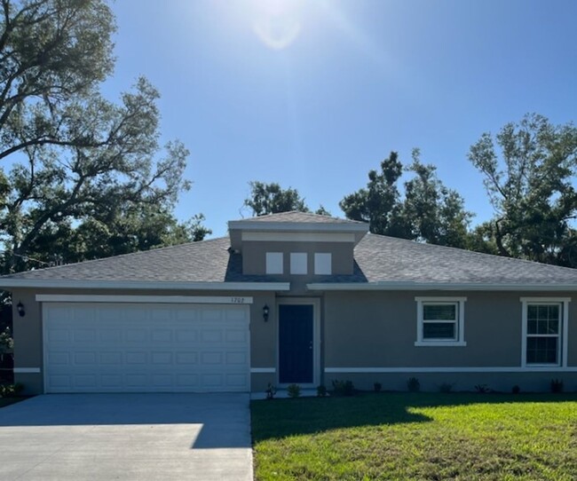 Primary Photo - STUNNING Brand New 3/2 Home in North Port