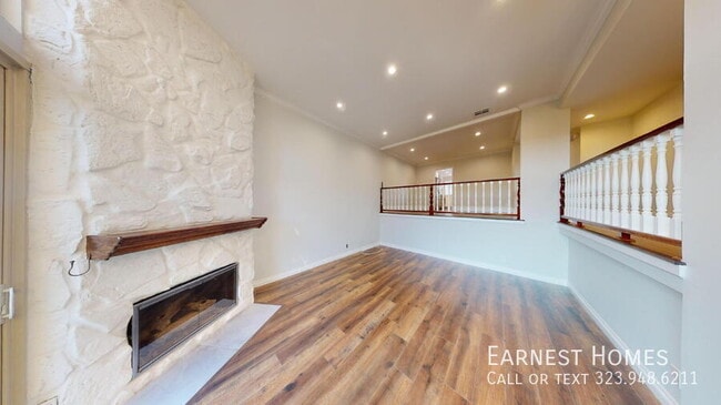 Building Photo - 14309 Hartsook St