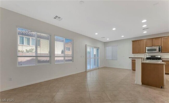 Building Photo - 9764 Bedstraw St