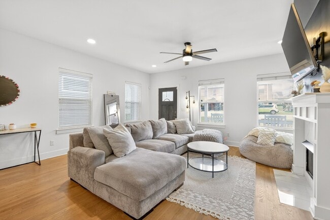 Building Photo - 5509B Louisiana Ave