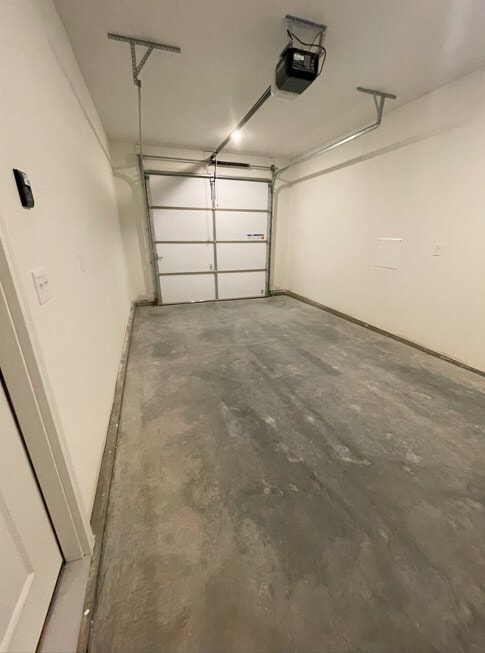 Garage - 1825 Bennett Vlg Dr
