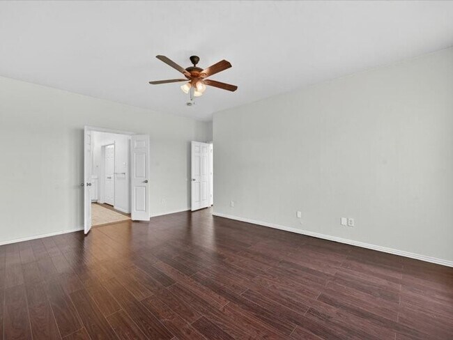 Building Photo - 11068 Downbrook Dr