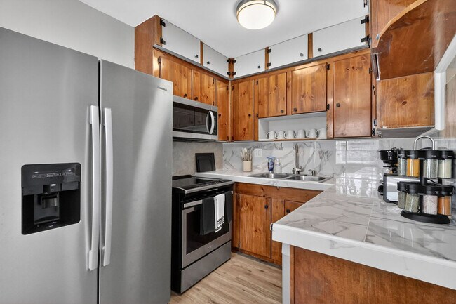 Building Photo - 823 Avenida Hermosa