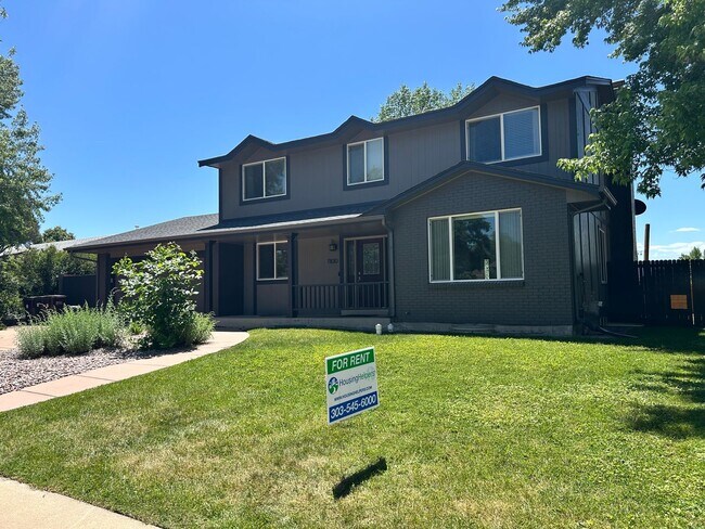 Building Photo - Spacious 4-Bedroom House Near Open Space in Heatherwood, Boulder