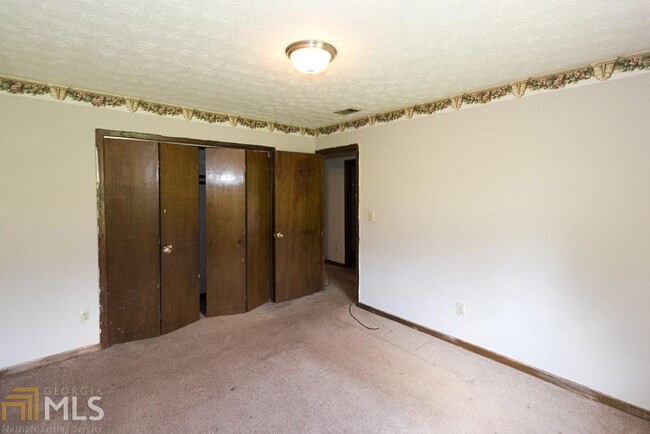 Building Photo - 214 Tanglewood Ln