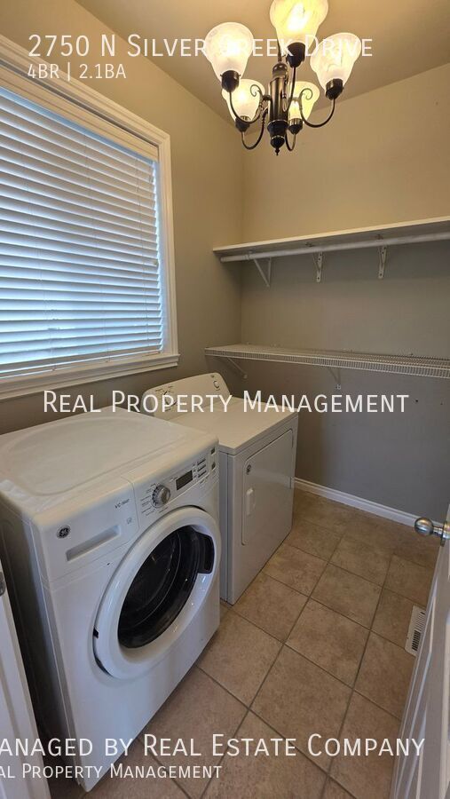 Building Photo - 2750 N Silver Creek Dr