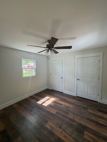 Building Photo - 136 Crestview Dr