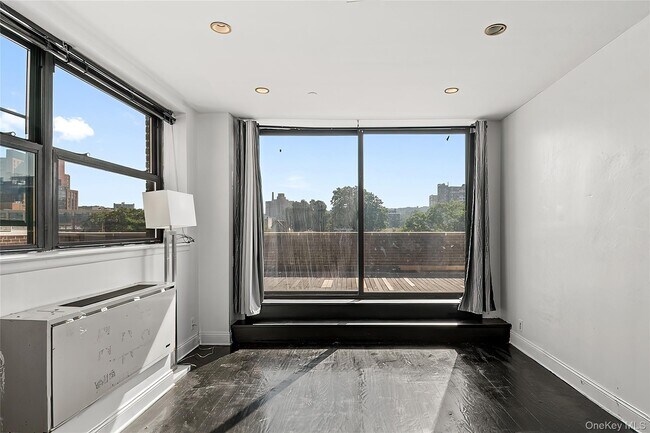 Building Photo - 23 Water Grant St