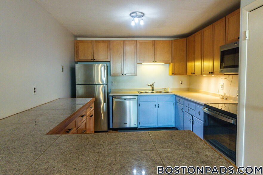 Building Photo - 11 Cogswell Ave