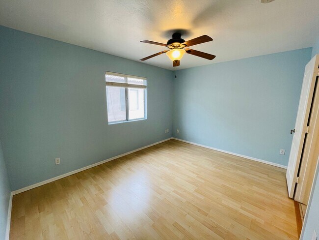 Building Photo - Prime Tempe Location!