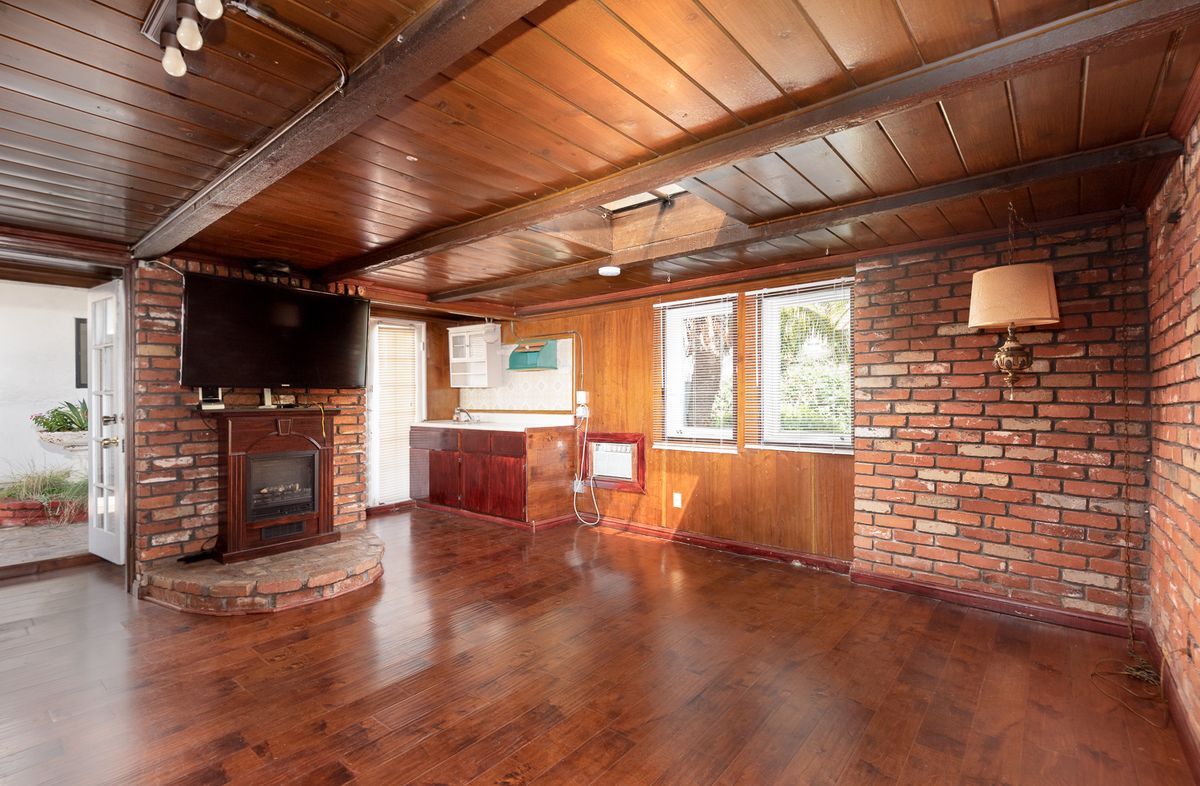 Building Photo - 14842 Morrison St