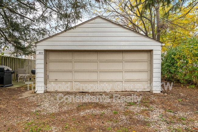 Building Photo - 872-874-874 Copeland Rd