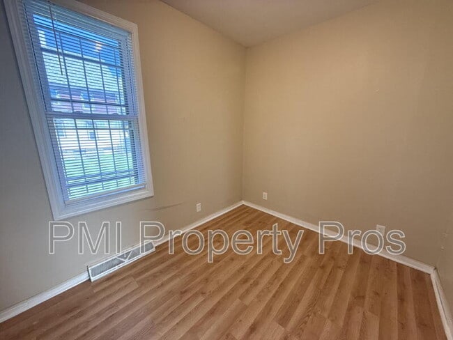 Building Photo - 2945 N 23rd St