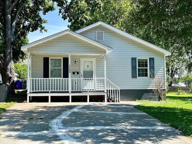 Building Photo - 1086 Duncan Ave