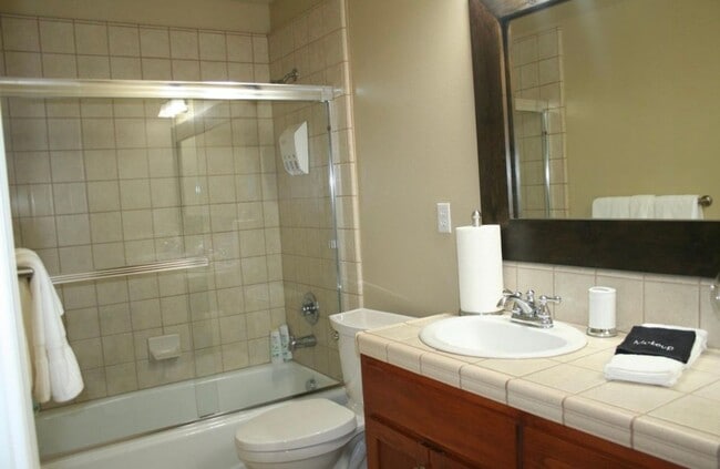 Building Photo - Beautiful 4 Bedroom 3 Bathroom House Atascadero