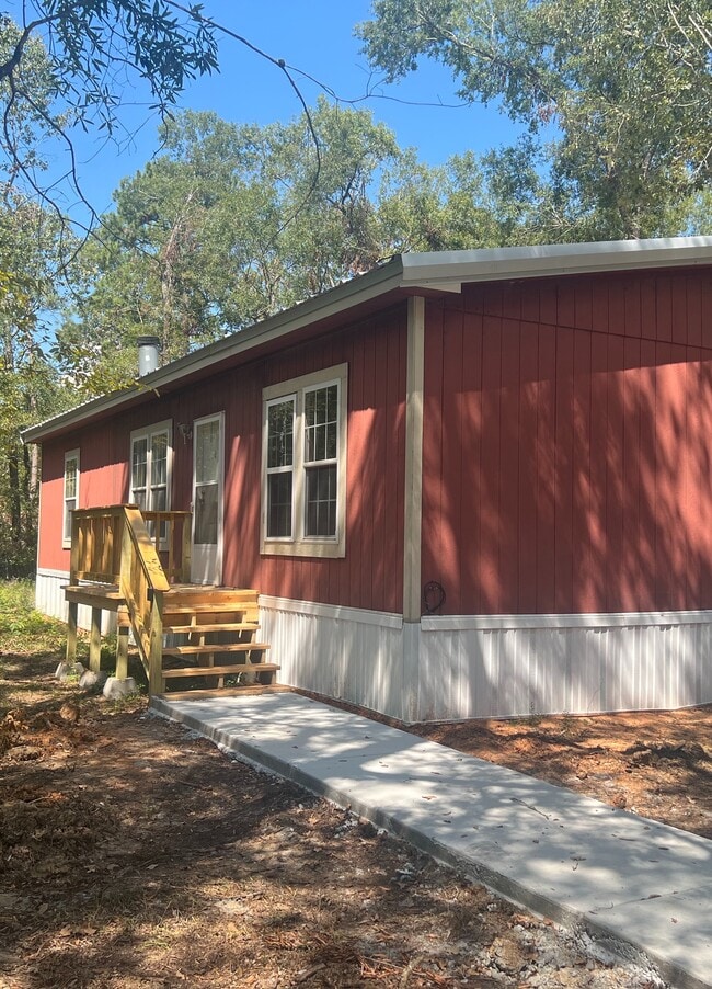 Building Photo - 477 Windwood Dr