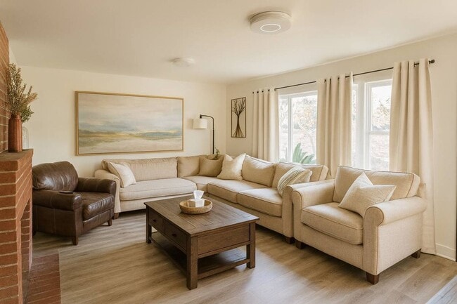 Building Photo - Beautifully Remodeled 3 Bedroom 1 Bath House