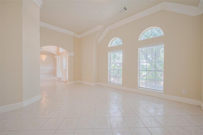 Building Photo - 14203 Torrey Village Dr