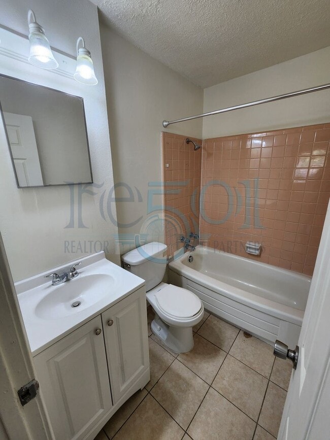 Building Photo - 29 Brookview Dr