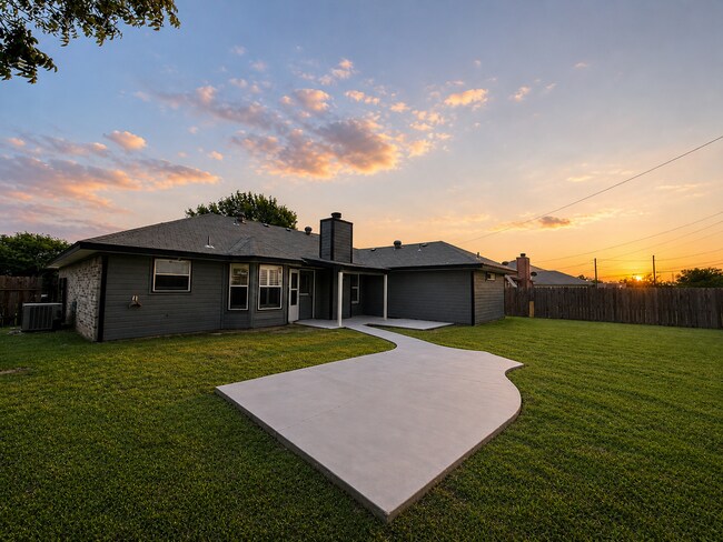 Building Photo - AVAILABLE MAY 18; APPLY ON OUR WEBSITE TODAY!!