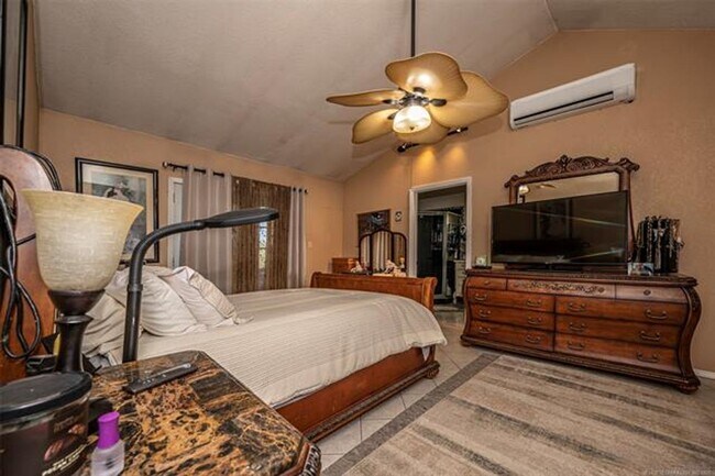 Building Photo - Furnished 3 Bed / 2 Bath Rental Near Lake Texoma – Utilities Included!