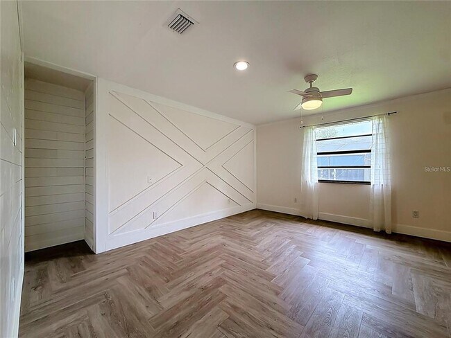 Building Photo - 12756 Poinsettia Ave