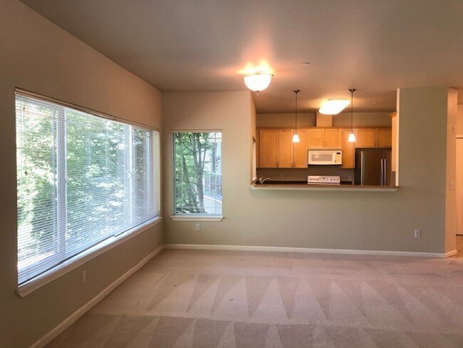 Building Photo - 1Bd/1.5Ba Kenmore Condo