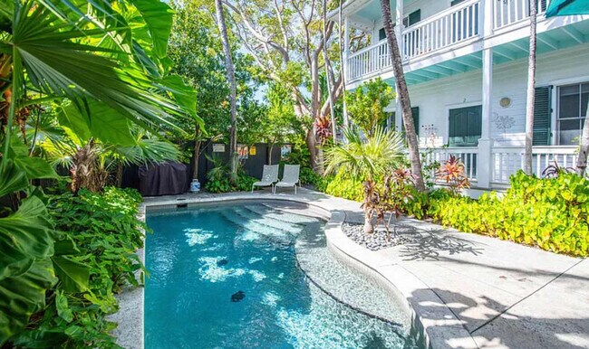 Building Photo - 120 Angela St