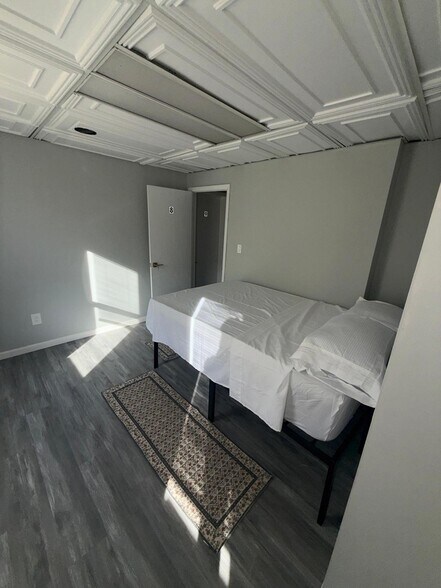 Building Photo - 17604 Virginia Ave