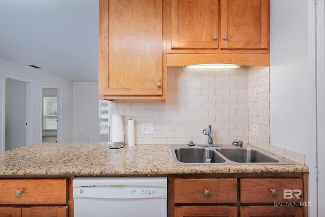 Building Photo - 8553 Garden Cir