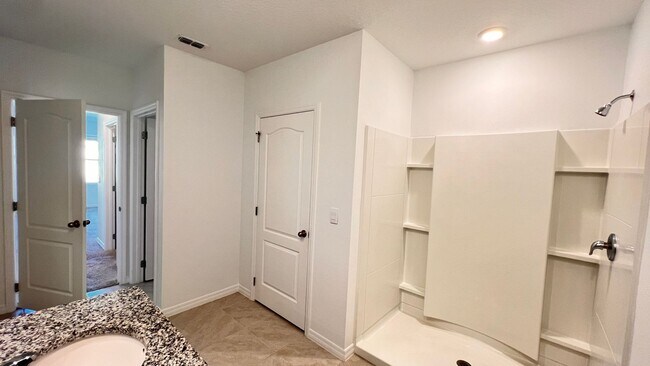 Building Photo - Spacious 3 Bedroom / 2 Bathroom Home in Mt Dora’s Timberwalk Community – AVAILABLE NOW!