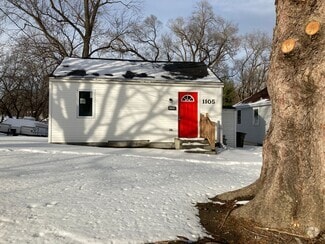Building Photo - Remodeled 2 Bedroom 1 Bathroom Home- Locat...