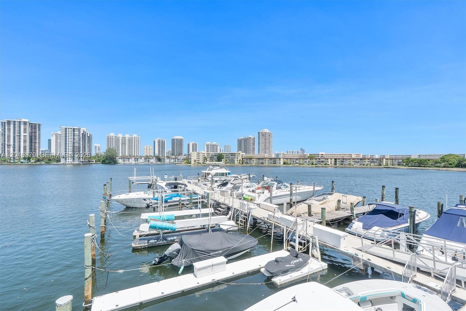 Building Photo - 18031 Biscayne Blvd