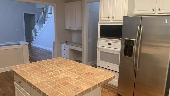 Building Photo - 11106 Knight Castle Dr