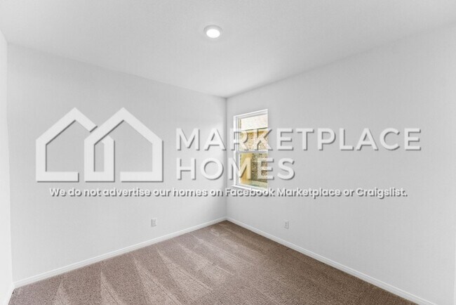 Building Photo - 1139 Amy Dr