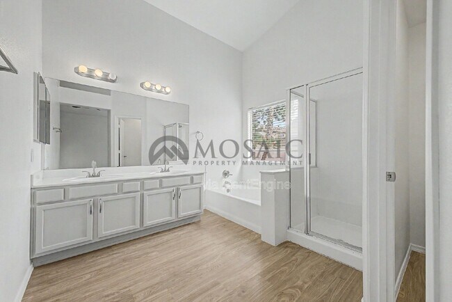 Building Photo - 2441 W Indigo Dr