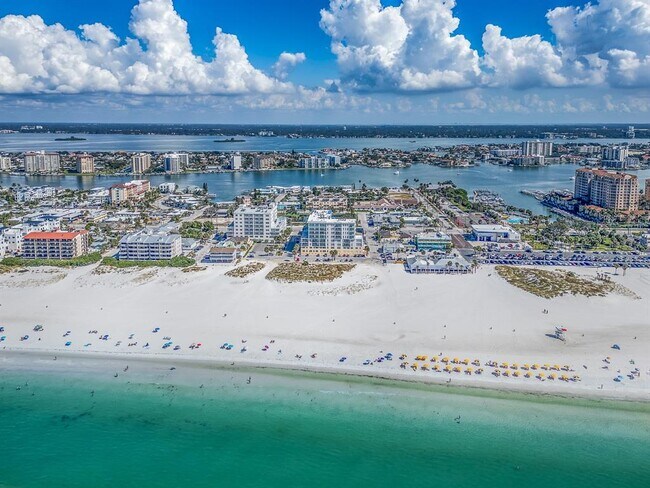 Building Photo - 15 Avalon St