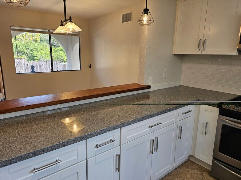 Kitchen - 1615 Olive St