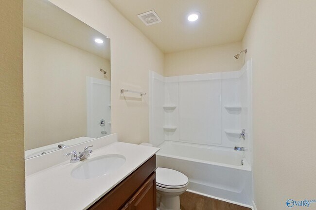 Building Photo - 1067 Pilgrim Ln