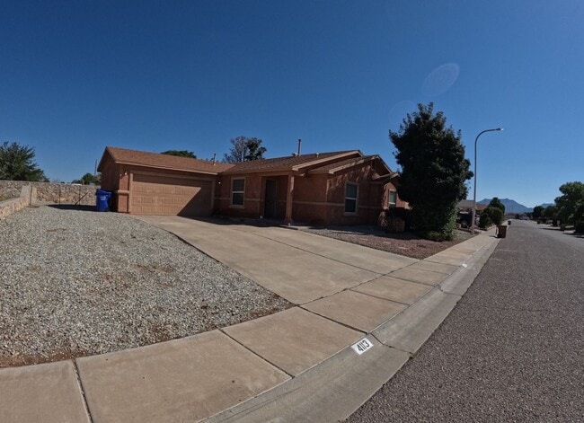 Building Photo - 4113 Cll De Luna