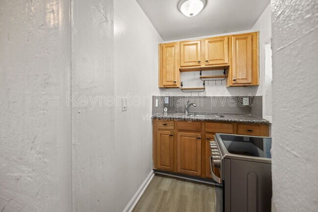Building Photo - 7772 NW 9th Ave