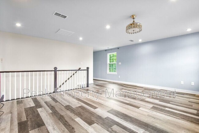 Building Photo - 8518 Kingsland Pk Dr