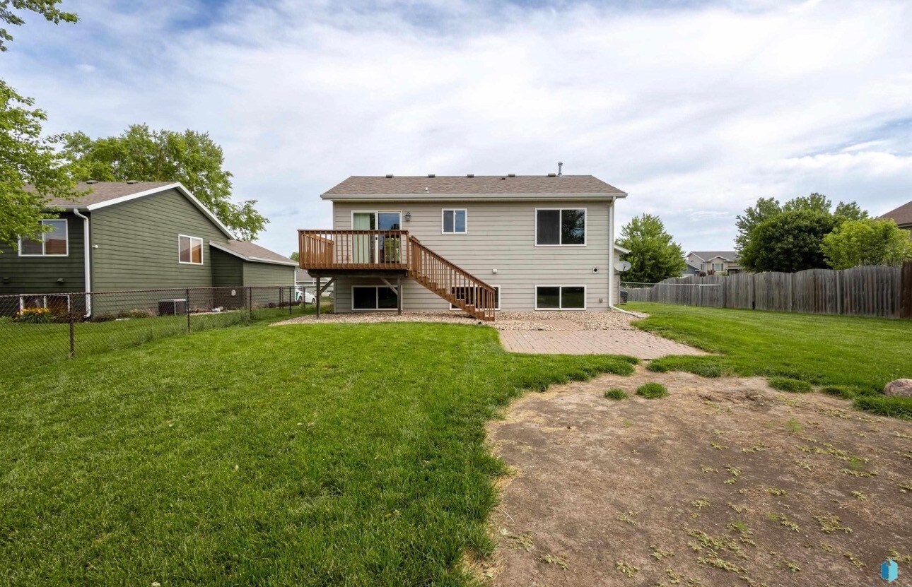 Building Photo - 5805 W. Teem Street