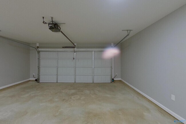 Building Photo - 394 Angela St