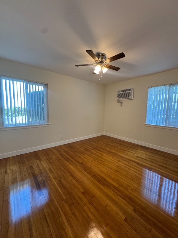 Building Photo - 1750 Grevelia St