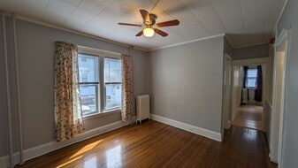 Building Photo - 36 S Main Ave