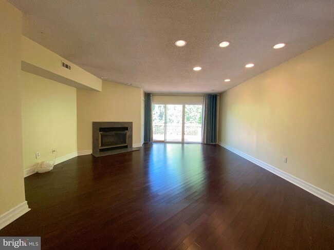 Building Photo - 326 Brigade Ct