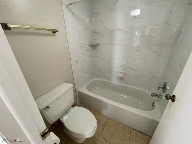 Building Photo - 3615 Boca Ciega Dr