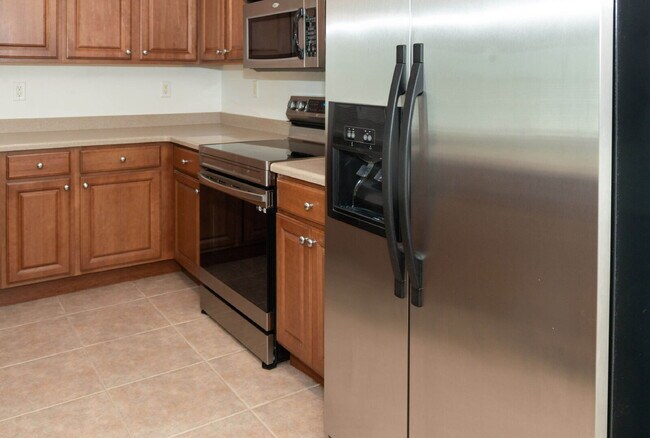 Building Photo - 113 Brooks St SE