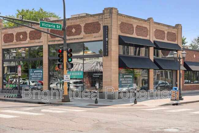 Building Photo - 969 St Clair Ave